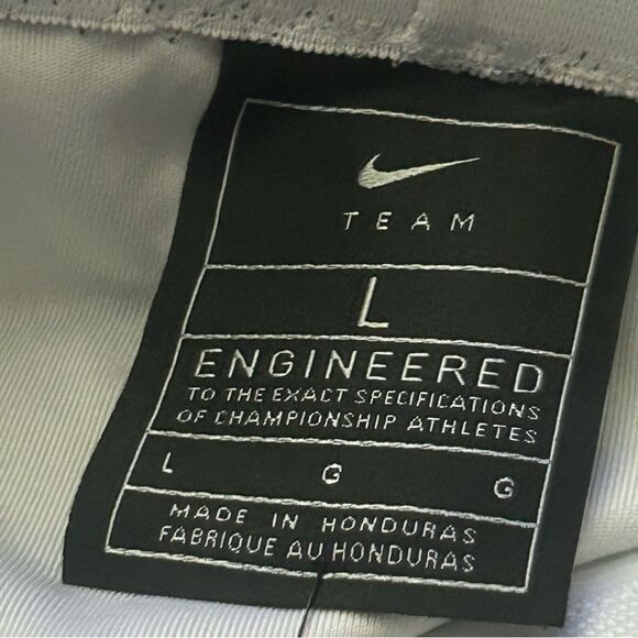 Nike Men's Vapor Untouchable Football Tights Shorts Green Size Large CW3972-341 - Picture 4 of 7